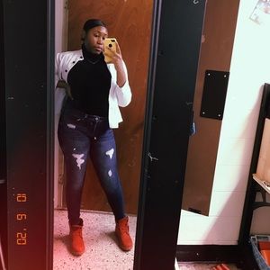 Meet your Posher, Katelyn